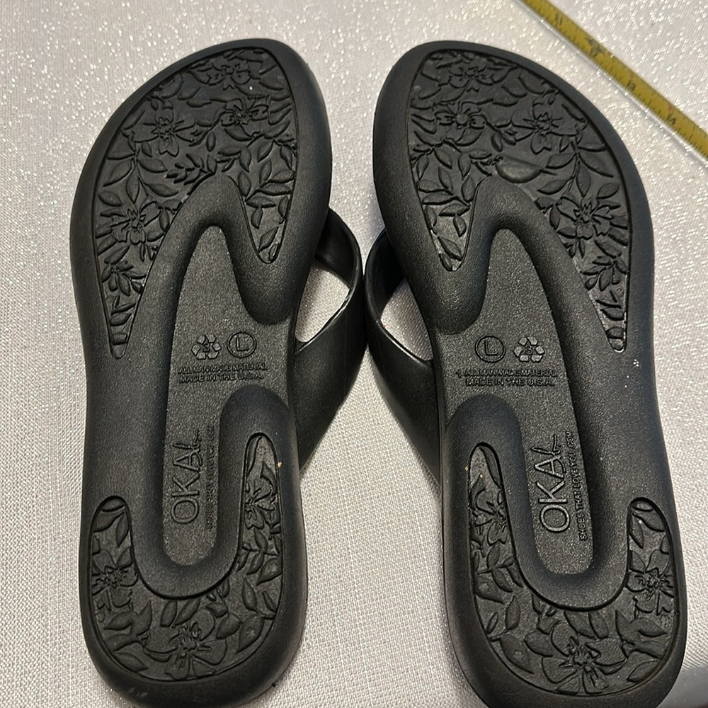 Oka B Teresa Turtle embellished thong sandals size L - Picture 4 of 8